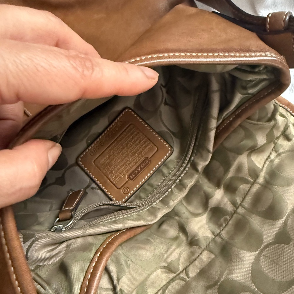 Coach Tan Leather Shoulder Bag - Picture 5 of 6